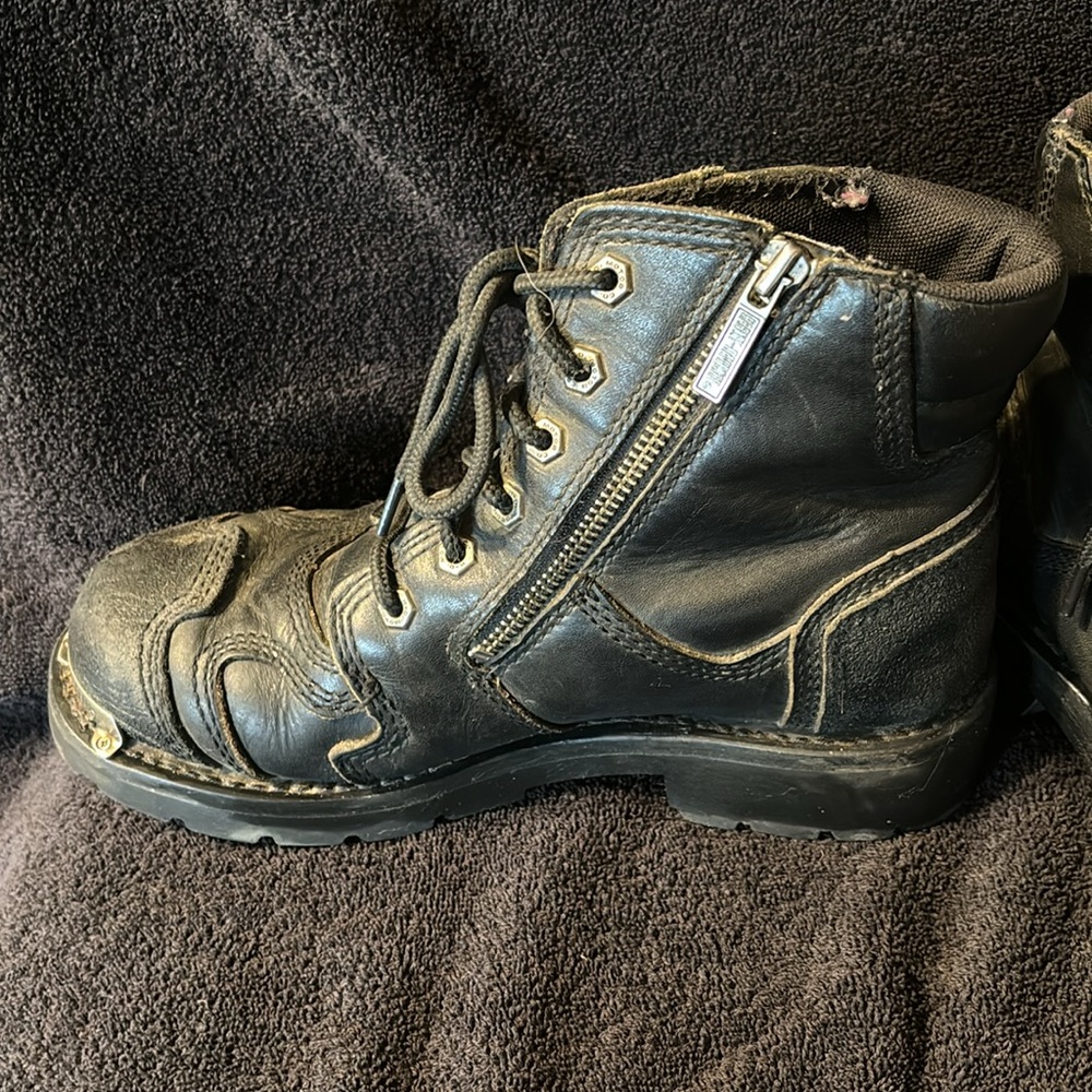 Women’s Harley boots size 9 - Picture 2 of 6